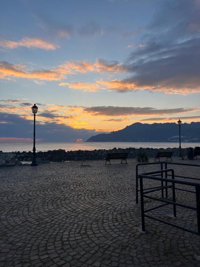 Borgo Marinaro Suite Salerno Dış mekan fotoğraf